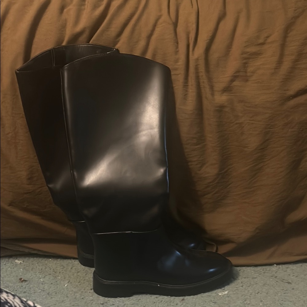 NEVER WORN Black Women's Knee-High Boots
